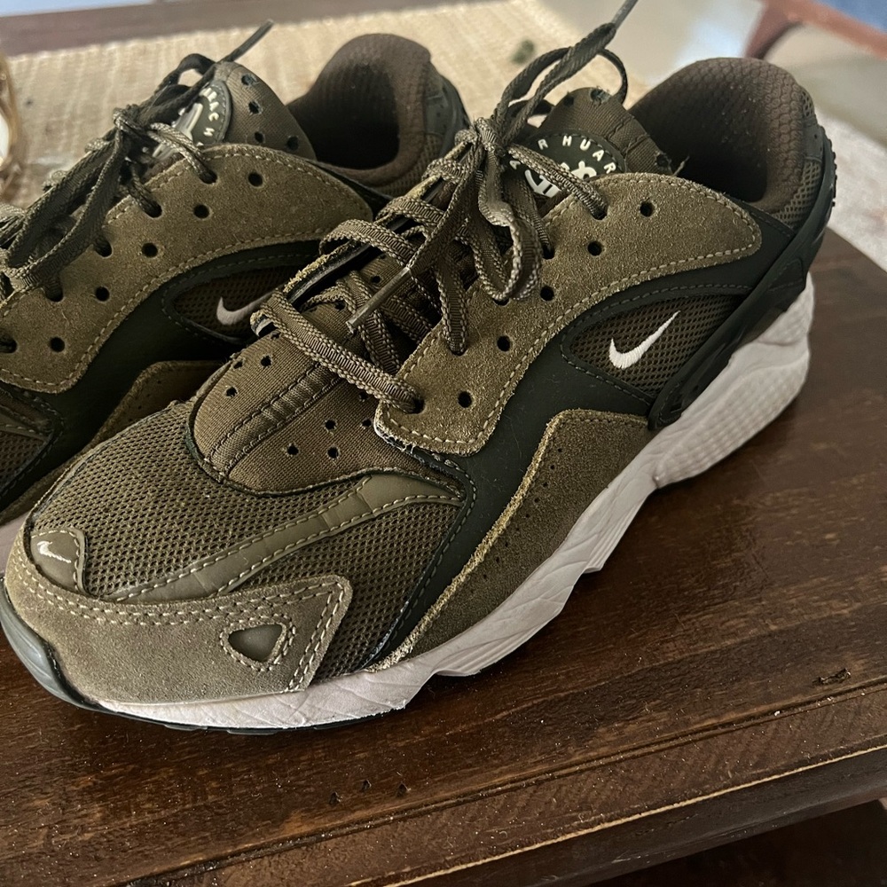 Nike Air Huarache Runner 'Olive Green White